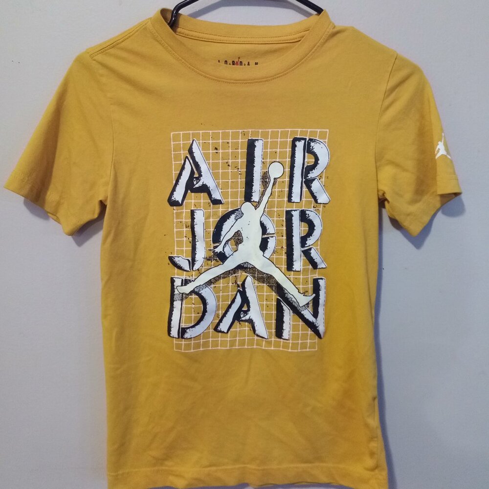 Boys Yellow T-shirt (Medium, 10–12 Years) with Bold Graphic – Gently Used